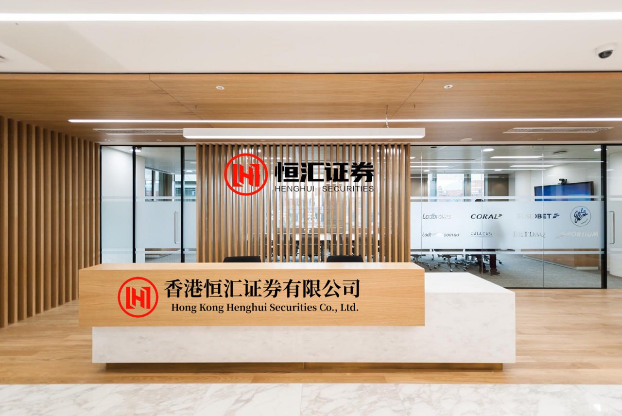 股迈网配资APP下载 酒价内参5月15日价格发布：水晶剑南春下跌1元/瓶